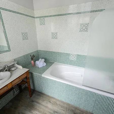 Hotel Chateau De Mouillepied