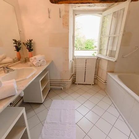 Hotel Chateau De Mouillepied 3*