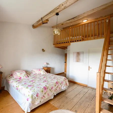 Chateau De Mouillepied Hotel 3*