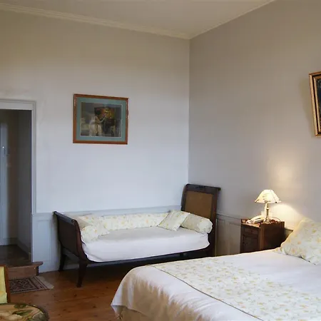 Chateau De Mouillepied 3*