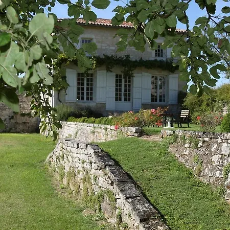 Hotel Chateau De Mouillepied Port-dʼEnvaux