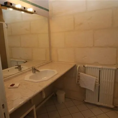 Hotel Chateau De Mouillepied 3*