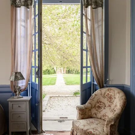 Chateau De Mouillepied Hotel 3*