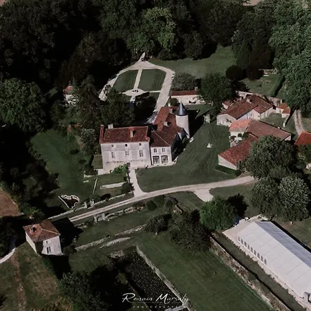 Chateau De Mouillepied Hotel