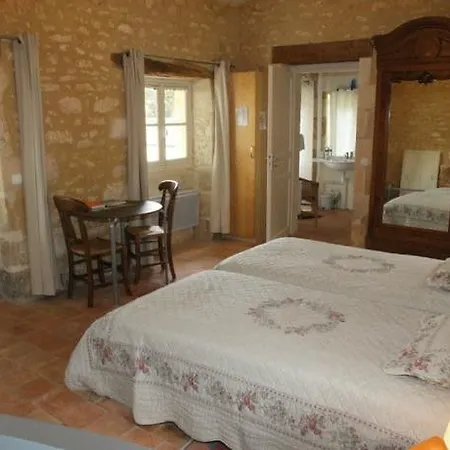 Chateau De Mouillepied Hotel Port-dʼEnvaux