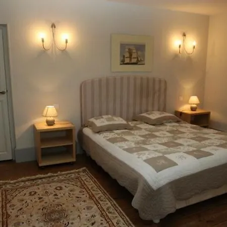 Hotel Chateau De Mouillepied 3*